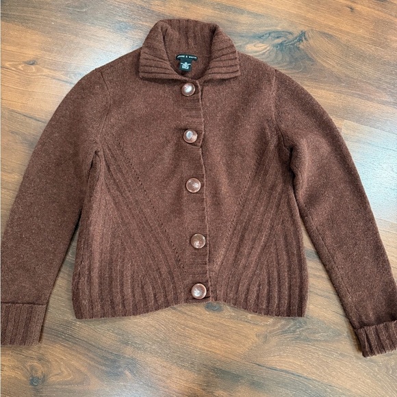 Deane & White Sweaters - Deane & White 100% Lambswool women's cardigan sweater Sz M Brown color
